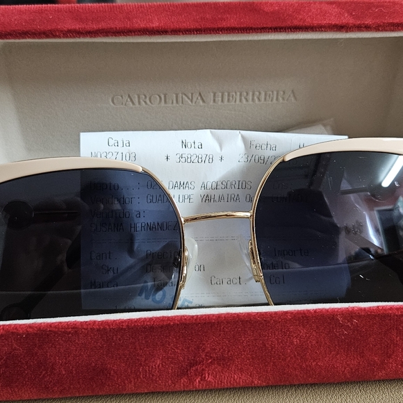 Carolina Herrera cat-eye sunglasses